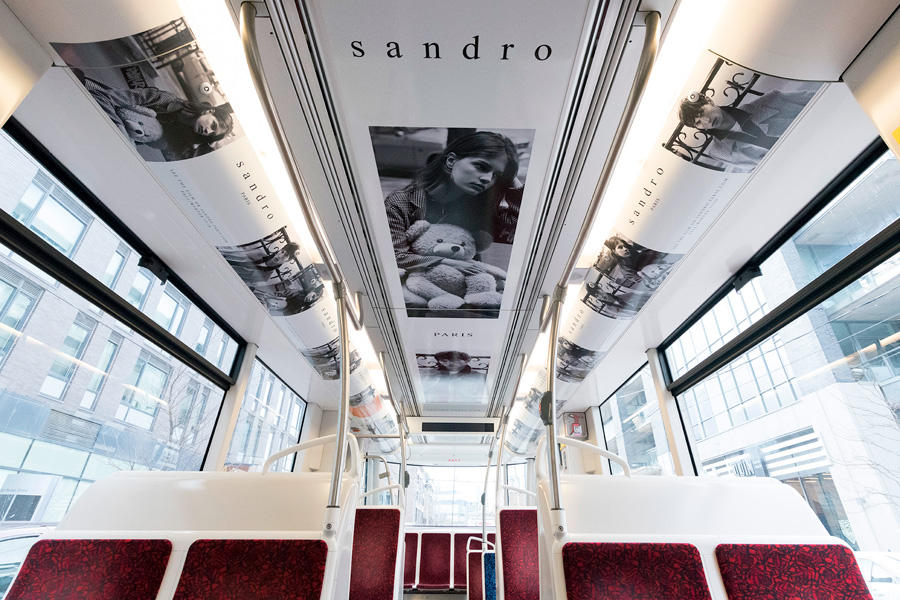 Habillage de tramways Sandro au Canada